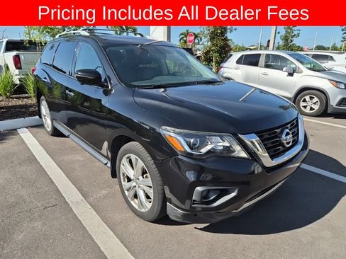 Used 2018 Nissan Pathfinder SL w/ SL Premium Package FWD image 3