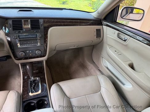Used 2008 Cadillac DTS FWD image 12