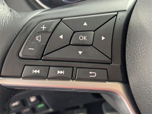 Used 2018 Nissan Rogue SL image 16