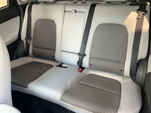 Used 2023 Hyundai Kona SE AWD/4WD image 19