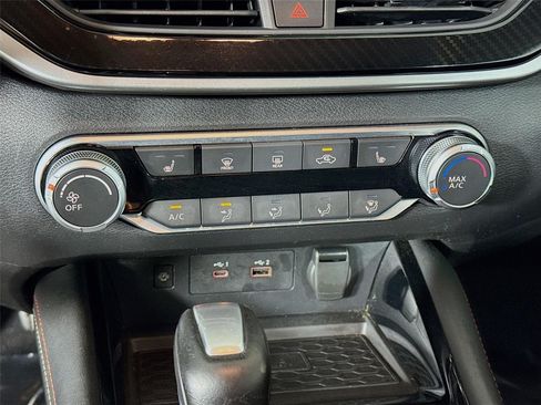 Certified 2023 Nissan Altima 2.5 SR w/ SR Premium Package FWD image 18