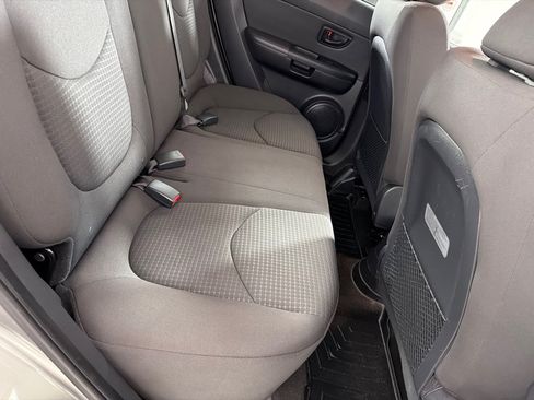 Used 2013 Kia Soul FWD image 21