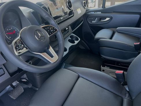 Used 2024 Mercedes-Benz Sprinter 144 Cargo image 9