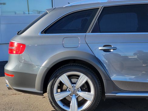 Used 2014 Audi A4 Prestige w/ Prestige Package image 6