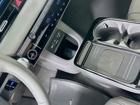 New 2026 Hyundai Ioniq 5 SEL image 15