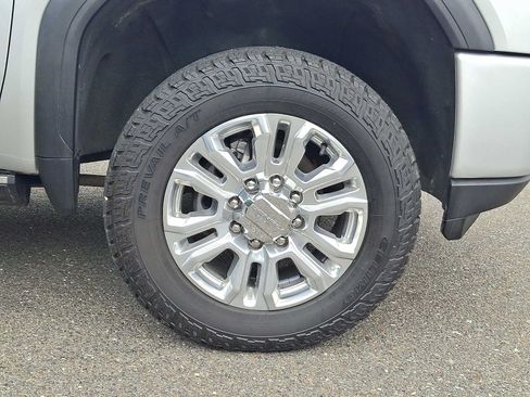 Used 2022 GMC Sierra 3500 Denali w/ Denali Ultimate Package AWD/4WD image 9