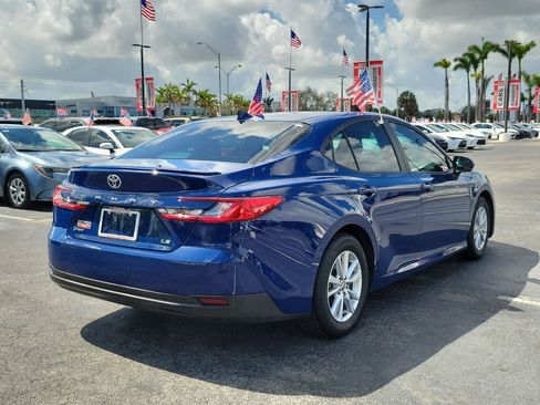 Used 2025 Toyota Camry LE w/ Convenience Package image 12