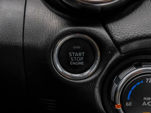 Used 2017 FIAT 124 Spider RWD image 16