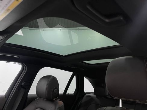 Used 2017 Mercedes-Benz GLC 300 4MATIC image 12