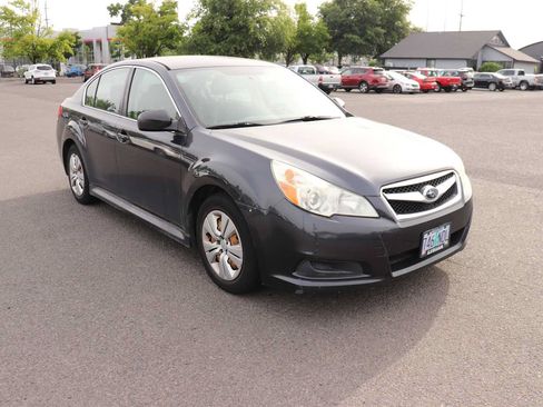 Used 2010 Subaru Legacy 2.5i AWD/4WD image 3