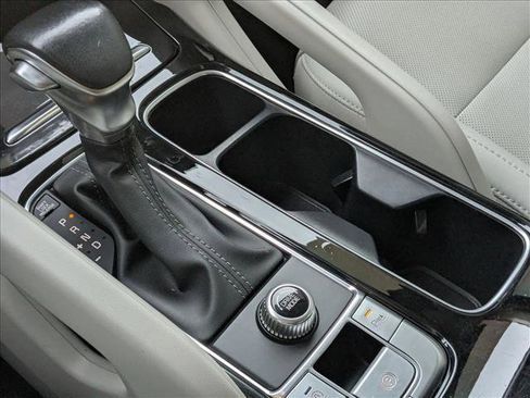 Used 2023 Kia Telluride S image 12