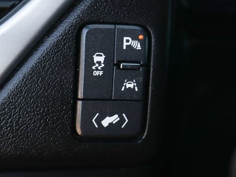 Used 2019 Chevrolet Suburban LT RWD image 24