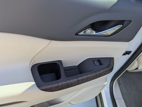 Used 2022 GMC Acadia Denali w/ Denali Ultimate Package image 15