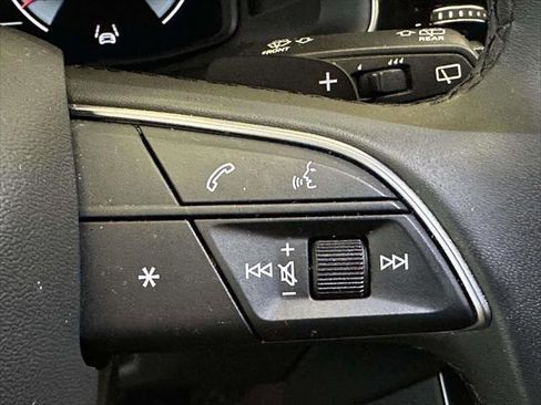 Used 2023 Audi Q7 3.0T Premium w/ Convenience Package image 21