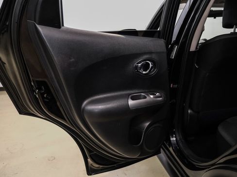 Used 2017 Nissan Juke SV FWD image 41