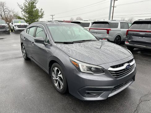 Used 2022 Subaru Legacy Premium AWD/4WD image 3