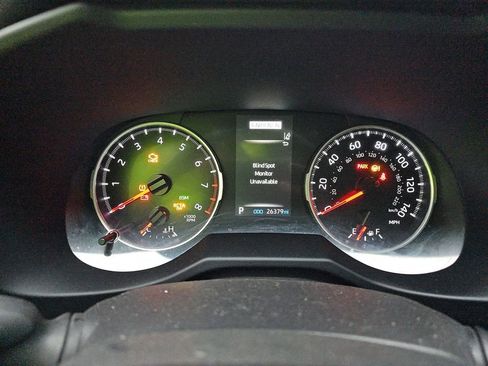 Used 2022 Toyota RAV4 XLE image 2