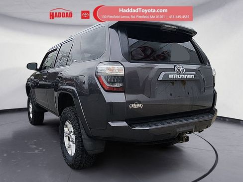 Used 2018 Toyota 4Runner SR5 Premium AWD/4WD image 3