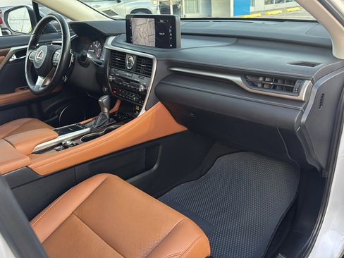 Used 2022 Lexus RX 350L Premium image 10