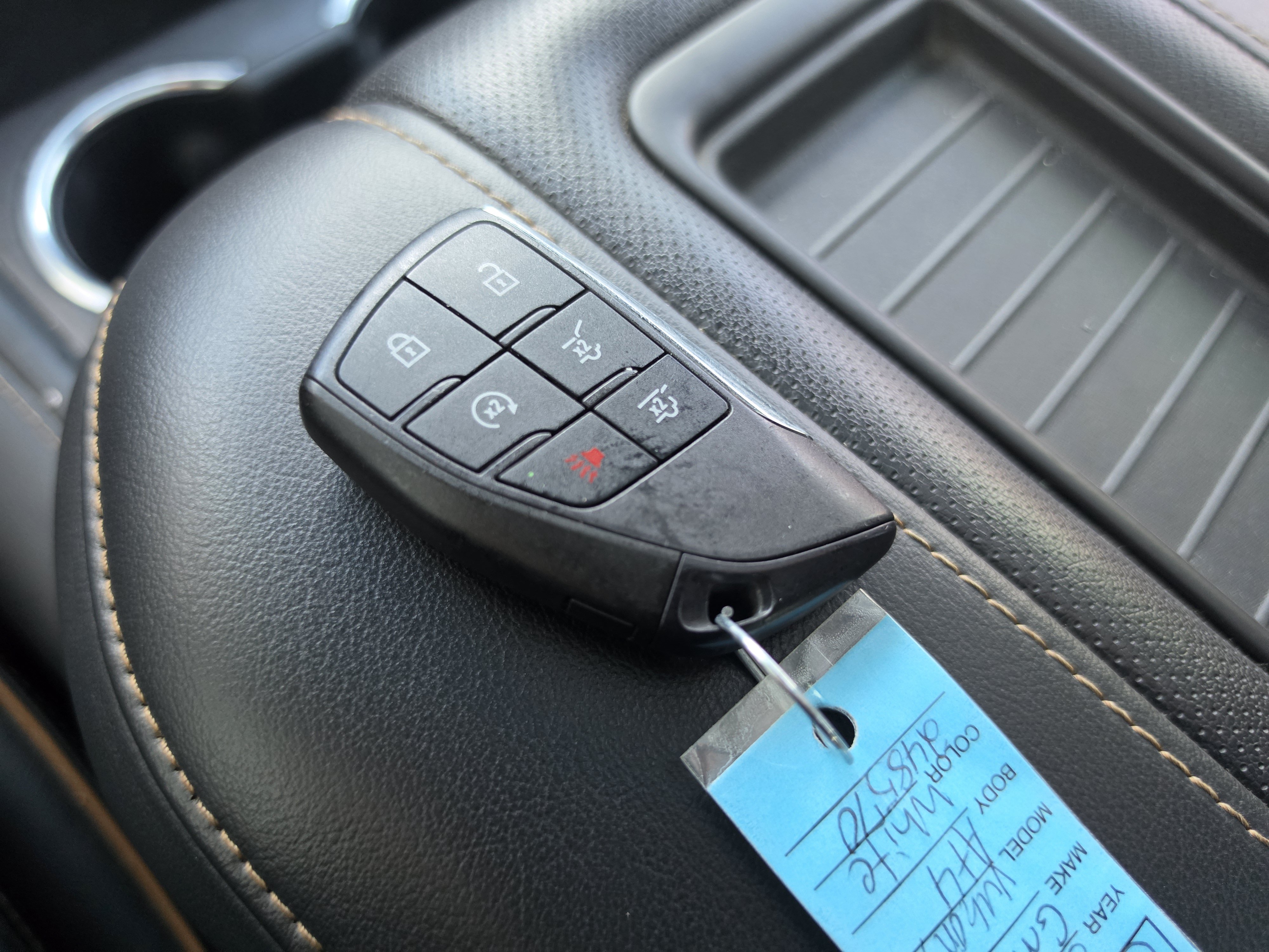 Used 2023 GMC Yukon XL AT4 w/ Technology Package AWD/4WD image 32