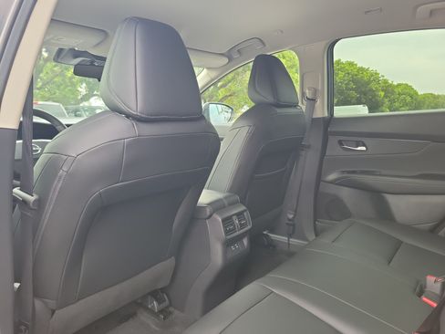 Certified 2025 Nissan Murano SV FWD image 15