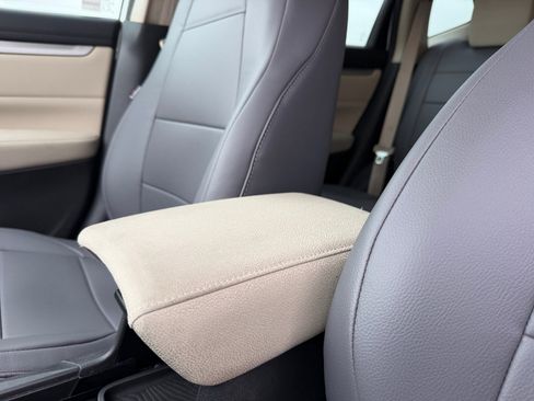 Used 2018 Honda CR-V LX image 15