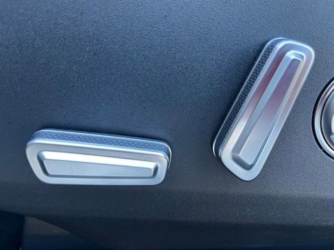 Used 2026 Lincoln Nautilus Premier image 14