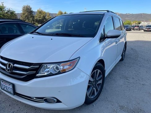 Used 2014 Honda Odyssey Touring image 4
