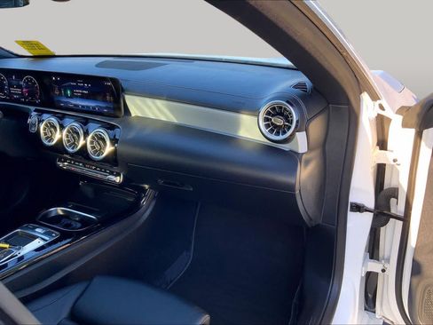 Used 2025 Mercedes-Benz CLA 250 4MATIC image 18