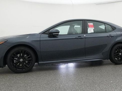 Used 2026 Toyota Camry SE FWD image 39