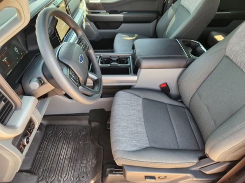 New 2026 Ford F250 XLT w/ XLT Premium Package image 13