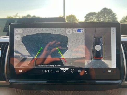 New 2025 Ford Expedition Max Active image 5