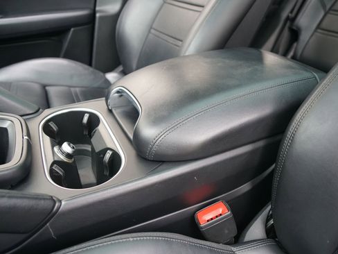 Used 2020 Porsche Cayenne image 36