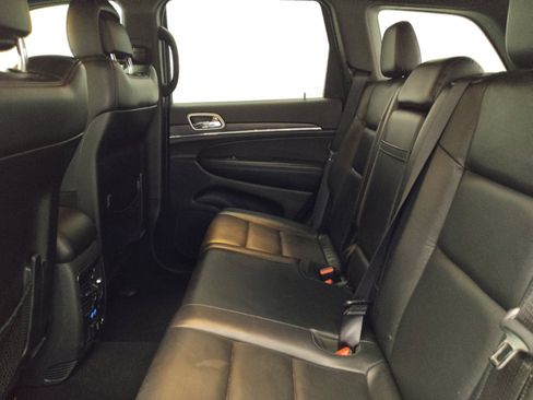 Used 2019 Jeep Grand Cherokee Limited image 18