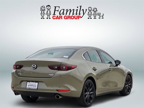 Used 2024 MAZDA MAZDA3 s image 4