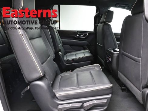 Used 2023 Chevrolet Suburban Premier RWD image 25