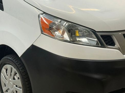 Used 2017 Nissan NV200 S image 6
