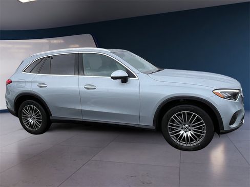 Certified 2025 Mercedes-Benz GLC 300 4MATIC image 6