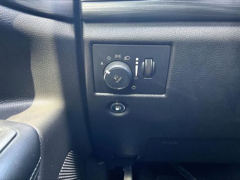 Used 2019 Jeep Grand Cherokee Altitude image 31