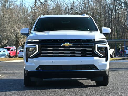 Used 2025 Chevrolet Suburban High Country image 35