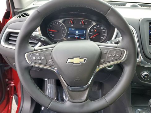 Used 2024 Chevrolet Equinox LT image 18