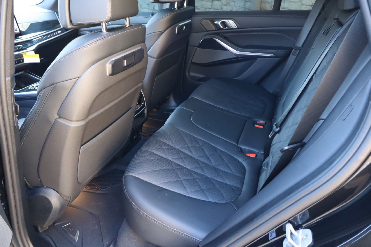 Used 2026 BMW X5 xDrive40i w/ M Sport Package AWD/4WD image 6