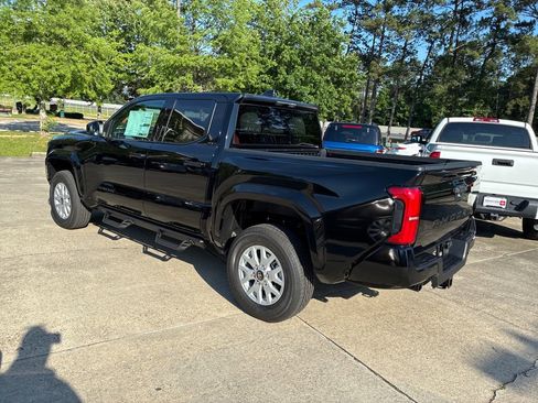 New 2026 Toyota Tacoma SR5 AWD/4WD image 3