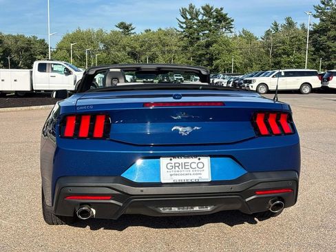 Used 2024 Ford Mustang Convertible RWD image 4