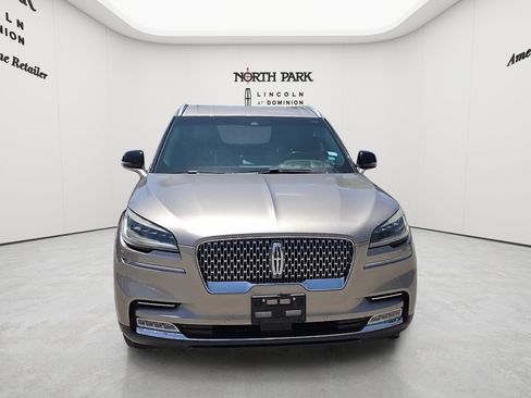 Used 2020 Lincoln Aviator Reserve w/ Elements Package Plus RWD image 8