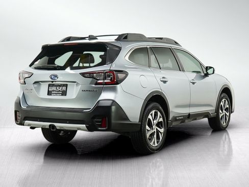 Used 2022 Subaru Outback Limited AWD/4WD image 5