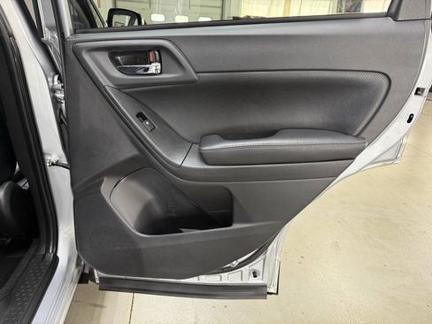 Used 2015 Subaru Forester 2.5i Limited AWD/4WD image 14
