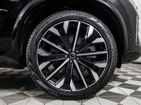 Used 2025 Volvo XC90 T8 Plus w/ Protection Package Premier AWD/4WD image 40