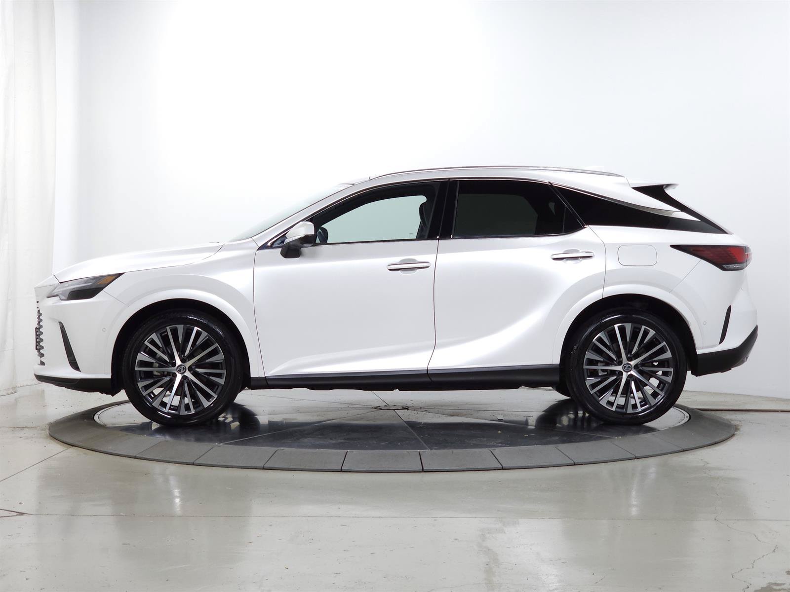 Certified 2026 Lexus RX 350 w/ Convenience Package AWD/4WD image 5