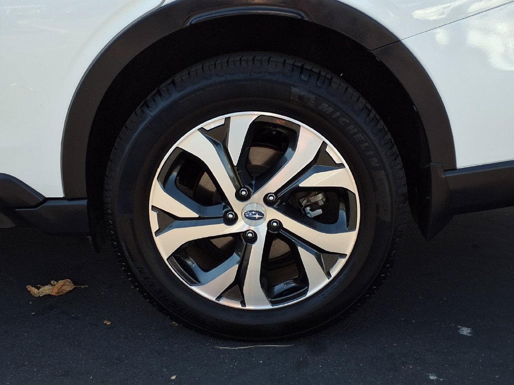 Used 2020 Subaru Outback Touring AWD/4WD image 4